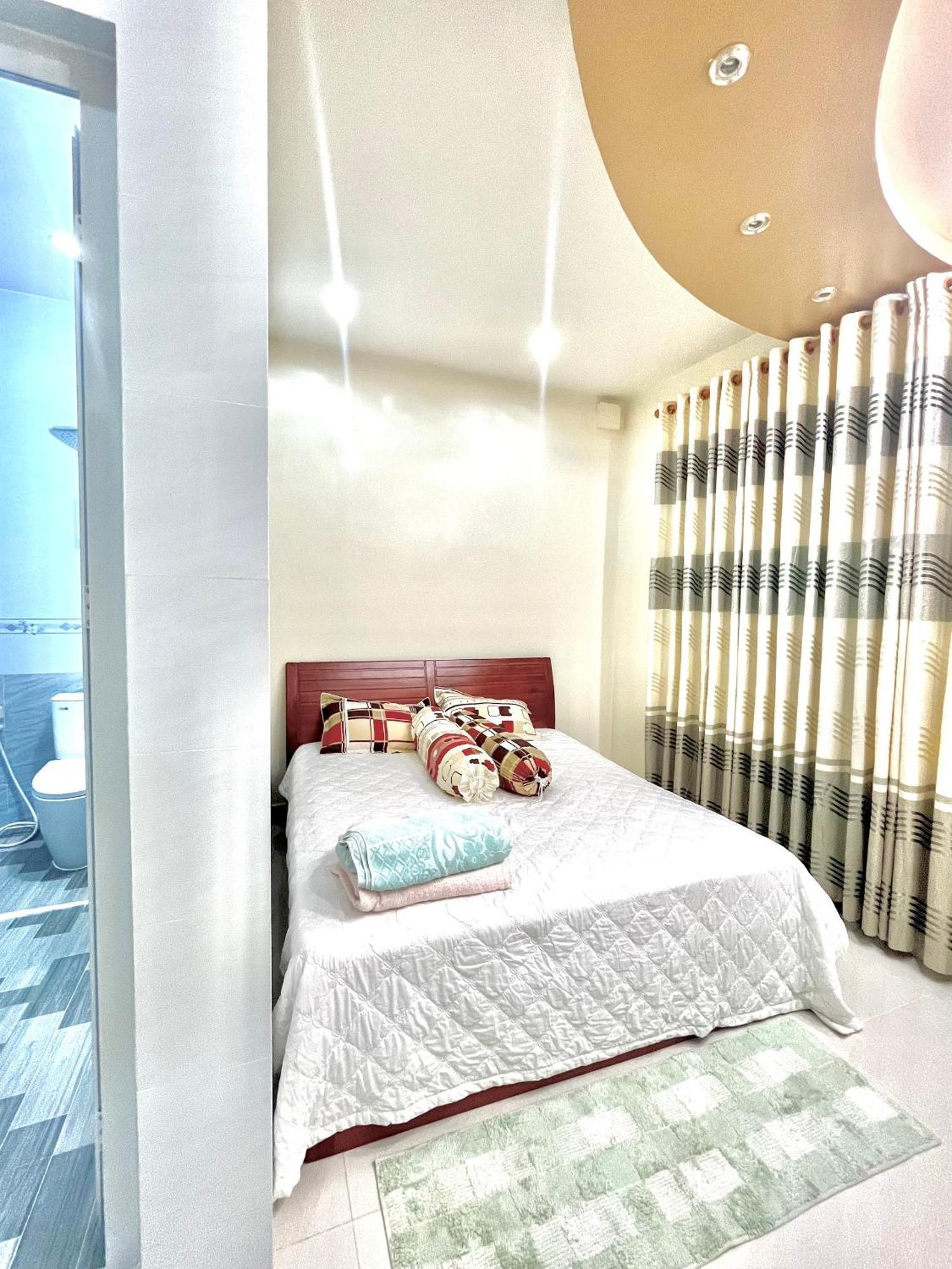 Cherry Homestay - Hoang De Motel Chau Doc Buitenkant foto