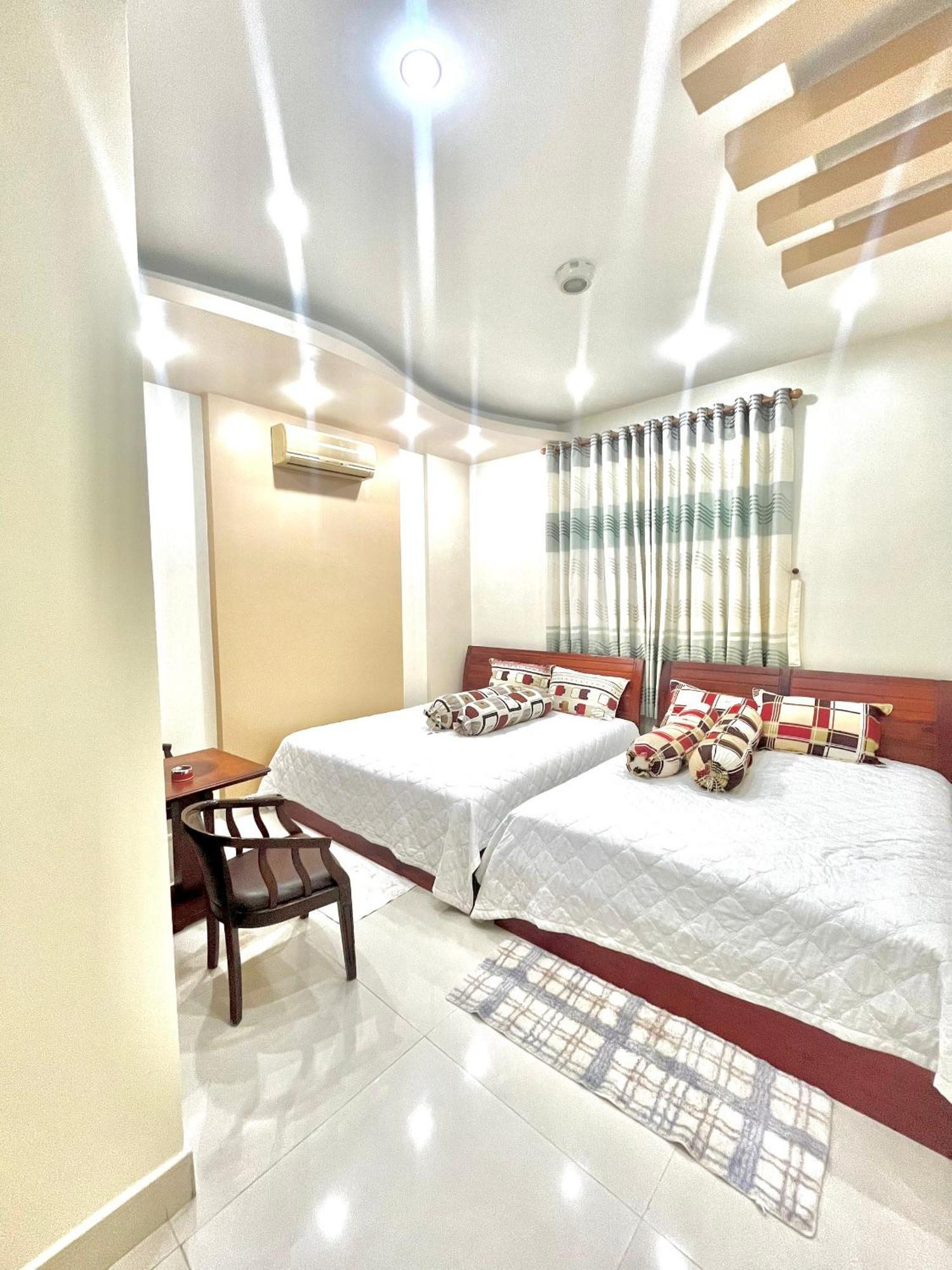 Cherry Homestay - Hoang De Motel Chau Doc Buitenkant foto