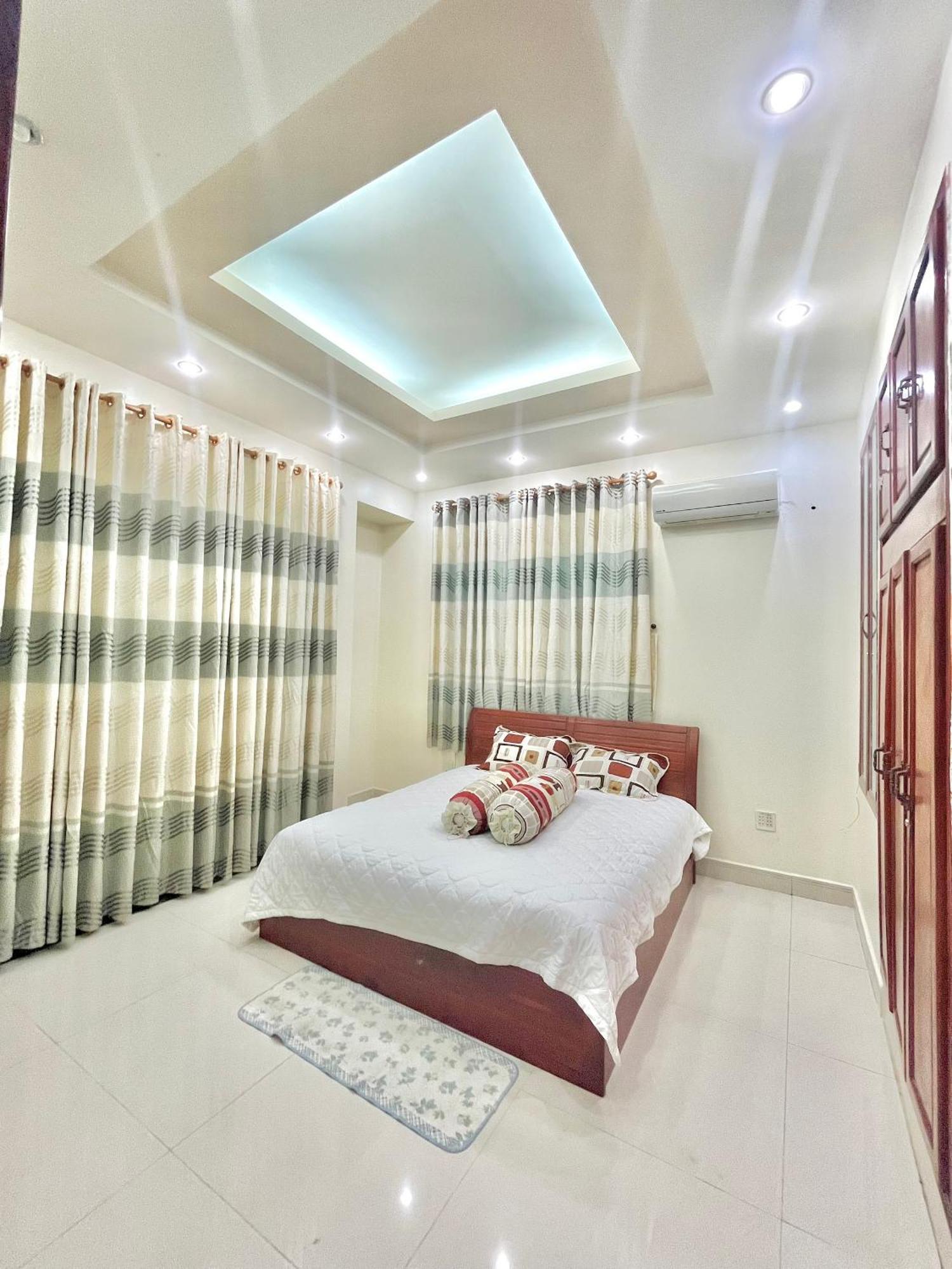 Cherry Homestay - Hoang De Motel Chau Doc Buitenkant foto