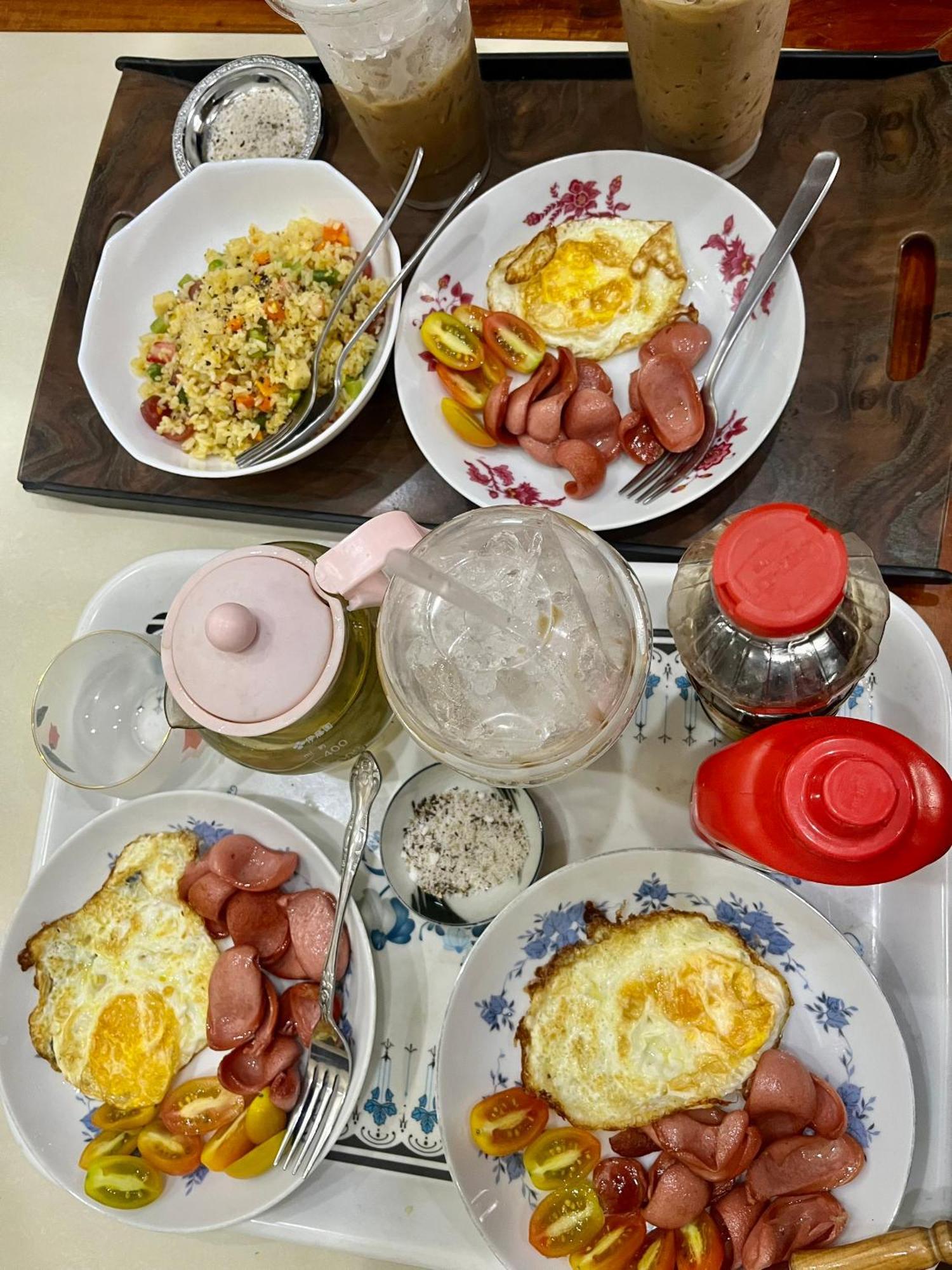 Cherry Homestay - Hoang De Motel Chau Doc Buitenkant foto