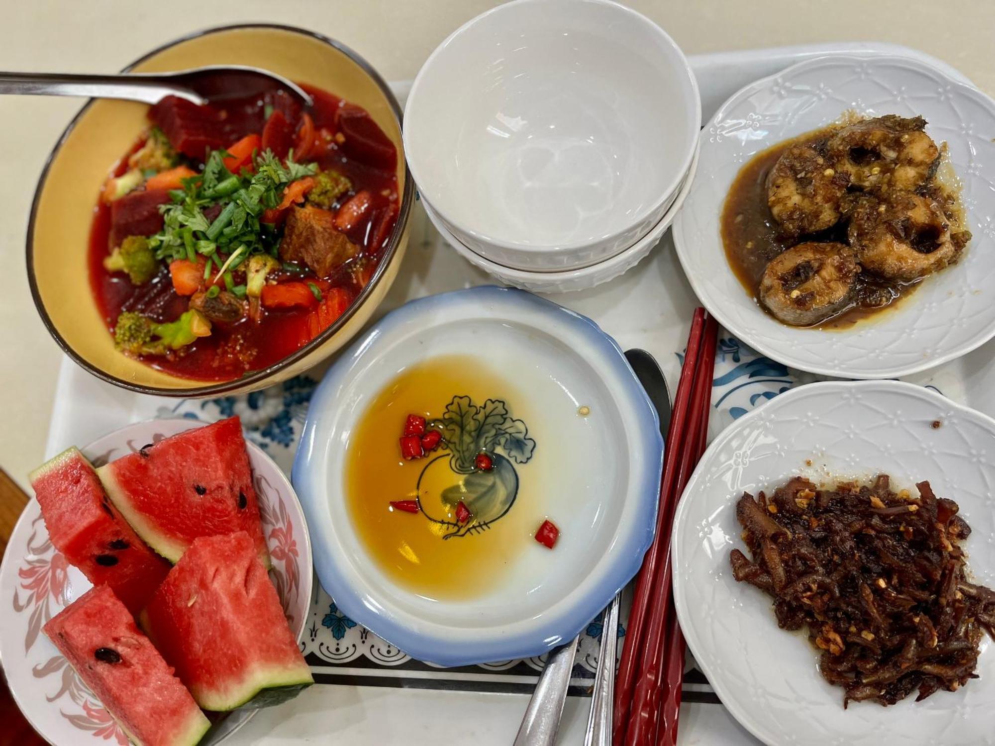 Cherry Homestay - Hoang De Motel Chau Doc Buitenkant foto
